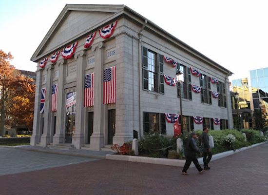 massachusetts/quincy/shop/the-galleria-at-presidents-place