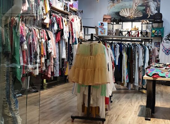 albania/delvina/shop/bloomys-boutique-2
