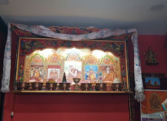 nepal/patan/shop/bk-craft