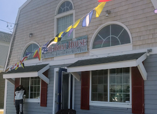rhode-island/washington-county/shop/the-boat-house