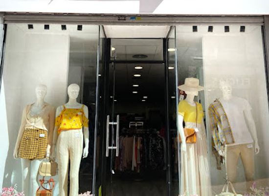 spain/zaragoza/delicias/shop/reloved-tienda-de-ropa-de-segunda-mano-en-zaragoza-tienda-vintage-en-zaragoza