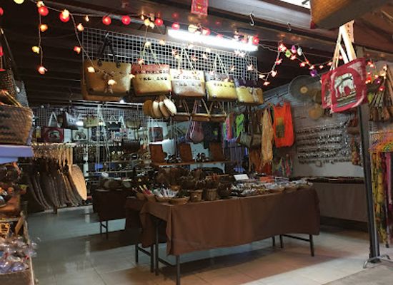 thailand/koh-phangan/shop/ann-s-shop-coconut-shell-products