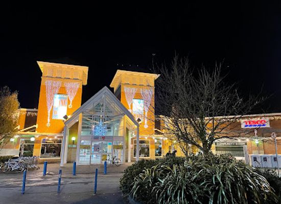 ireland/county-louth/shop/longwalk-shopping-centre