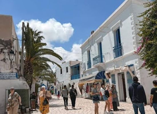 tunisia/djerba/houmt-souk/shop/souvenirs-de-l-ile-chez-walid-rais