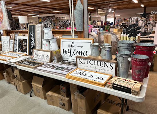 missouri/central-missouri/shop/green-s-flea-market