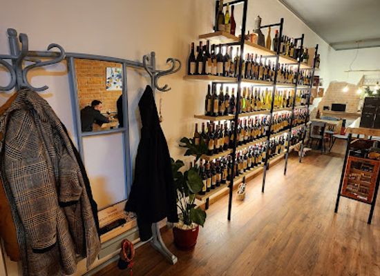 albania/lezhe/shop/cru-wine-bar-shop