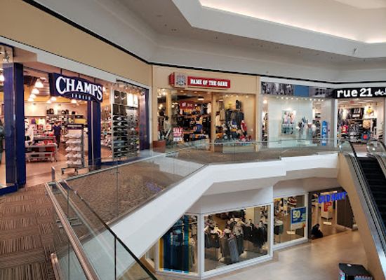 wisconsin/milwaukee/east-side/shop/southridge-mall