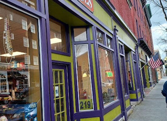 west-virginia/martinsburg/shop/queen-street-gallery
