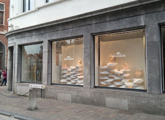 belgium/bruges/shop/delvaux-bruges