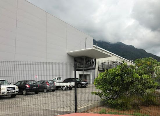 seychelles/ile-aux-vaches-marines/shop/bois-de-rose-shopping-complex