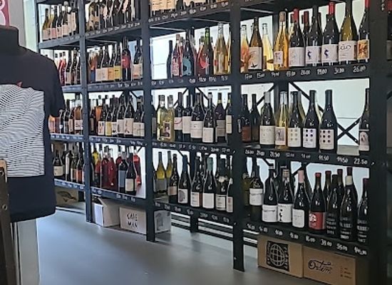 portugal/minho/shop/cave-bombarda-natural-wine-shop