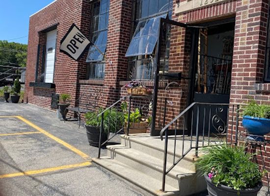 michigan/southwest-michigan/shop/vintage-goods-mi