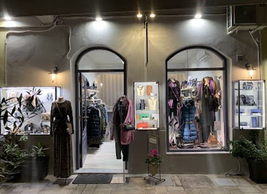 greece/nafplio/shop/poppy-s-clothing