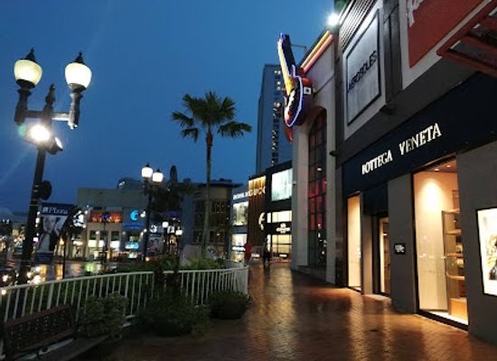 guam/tumon/shop/bottega-veneta-guam-dusit-place