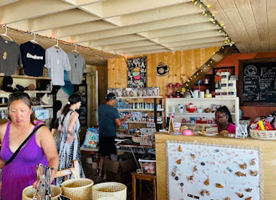 the-bahamas/eleuthera/shop/the-tea-kettle-gift-shop-cafe