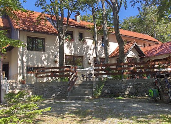 croatia/gorski-kotar/shop/petehovac-mountaineering-center