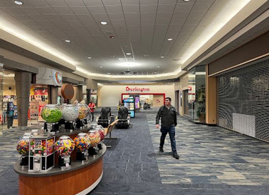 kentucky/cumberland-plateau/shop/kentucky-oaks-mall