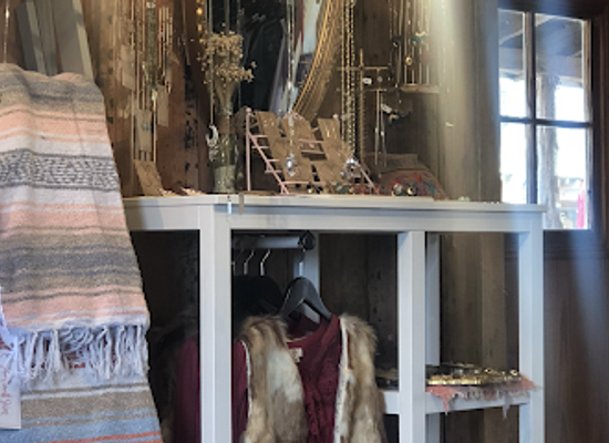 texas/hill-country/shop/pink-and-silver