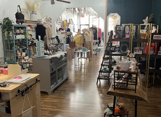 ohio/findlay/shop/the-shimmery-belle-boutique