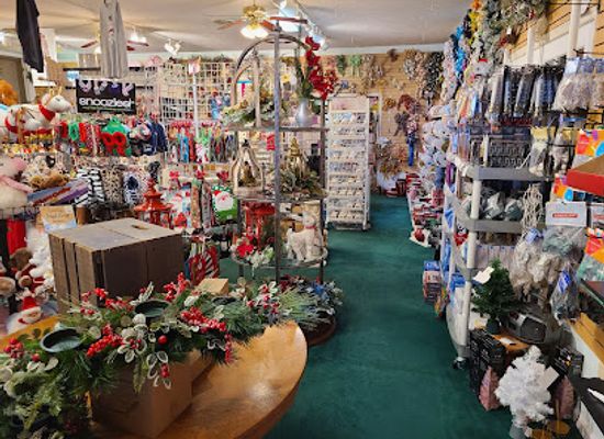 virginia/harrisonburg/shop/snow-ice-christmas-gift-store