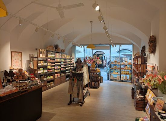 slovakia/bratislava/shop/medovy-obchod-cera-mel