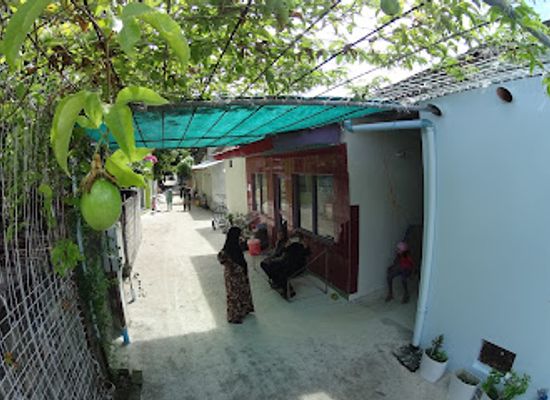 maldives/alimatha-island/shop/supreme-store
