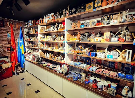 kosovo/kamenica/shop/souvenir-shop-avenue