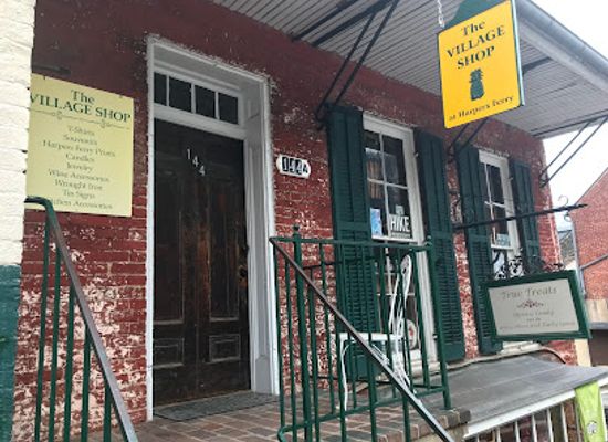 west-virginia/harper-s-ferry/shop/the-village-shop
