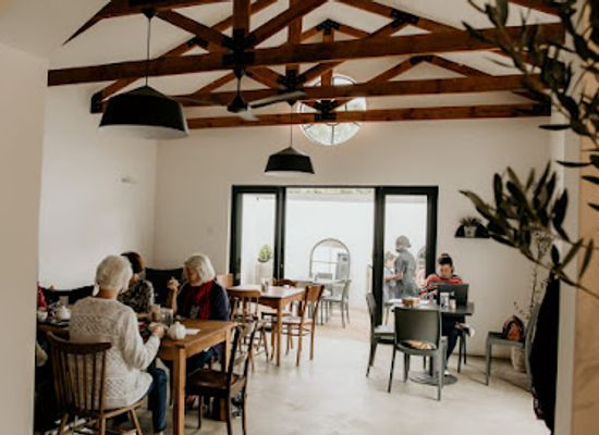 south-africa/drakensberg-mountains/shop/roots-clay-cafe