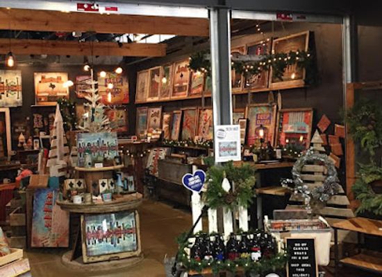 texas/dallas/downtown-dallas/shop/lone-chimney-mercantile-at-the-dallas-farmers-market