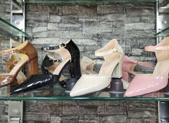jordan/al-karak/shop/al-hurdan-shoes