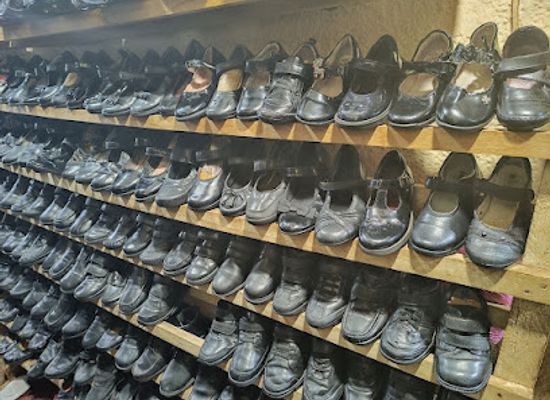 uganda/kigezi/shop/kukiriza-boutique