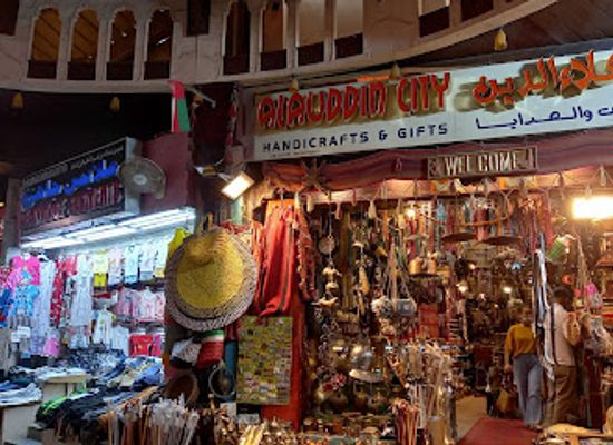 oman/al-hajar-ash-sharqi/shop/mutrah-souq
