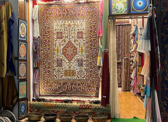india/mcleodganj/shop/tree-of-life
