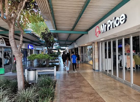 botswana/kweneng-district/shop/riverwalk-mall