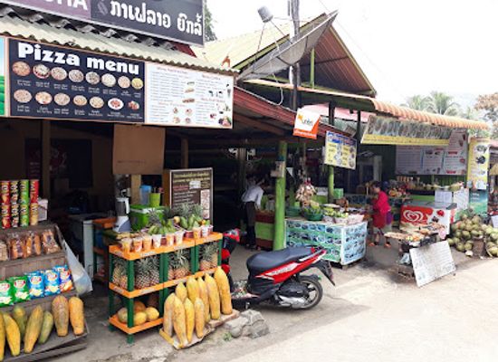 laos/bolaven-plateau/shop/kuang-si-waterfall