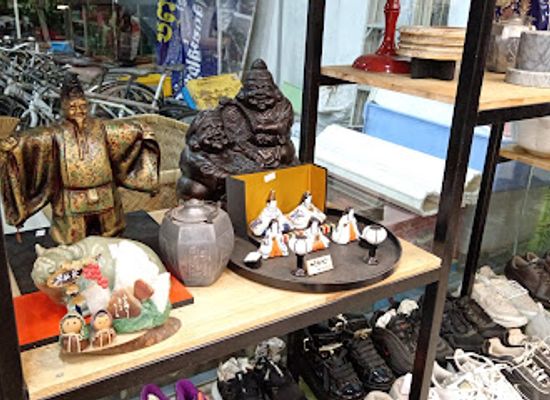 cambodia/kampong-cham/shop/sakura-recycle-shop-kampong-cham