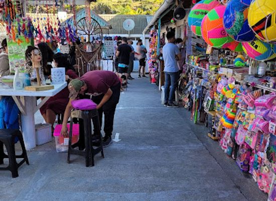 chile/pichilemu/shop/paseo-artesanal-agustin-ross