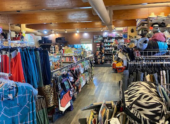 utah/arches-national-park/shop/moab-gear-trader