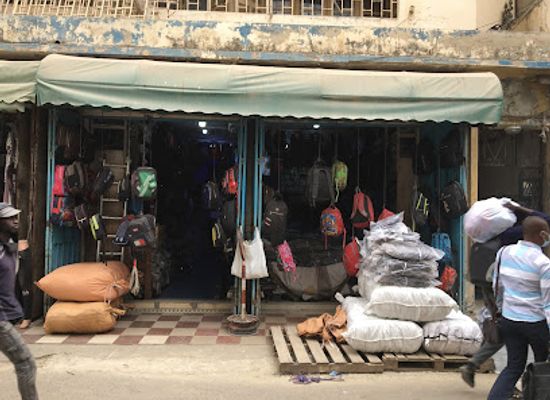 senegal/dakar/medina/shop/sandaga-market