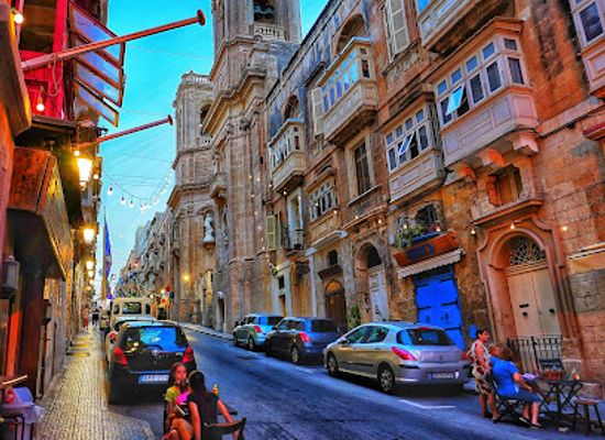 malta/dingli-cliffs/shop/the-silversmith-s-shop
