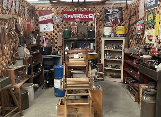 kentucky/bowling-green/shop/antique-mall-at-flea-land