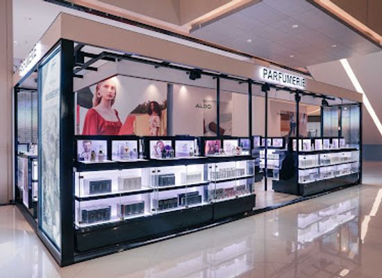 cambodia/sihanoukville/independence-beach/shop/parfumerie-prince-mall