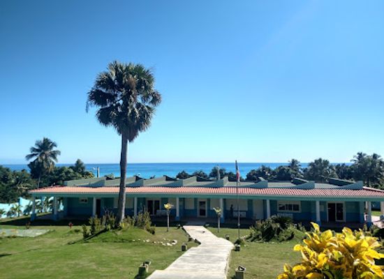 dominican-republic/barahona-region/shop/escuela-taller-y-museo-larimar