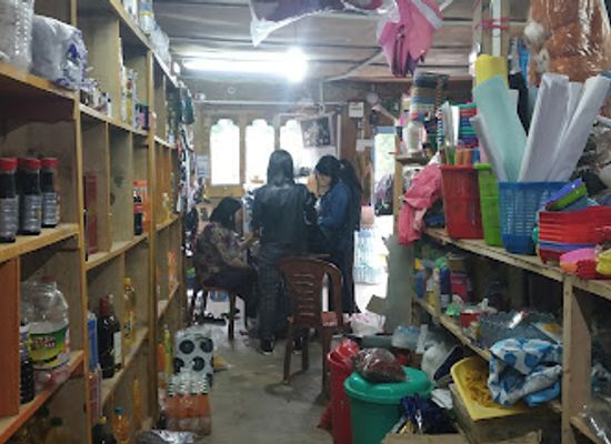 bhutan/phobjikha-valley/shop/tshang-lhaye-tshongkhang