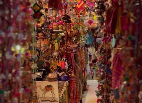 qatar/doha/souq-waqif/shop/al-dar-for-souvenirs