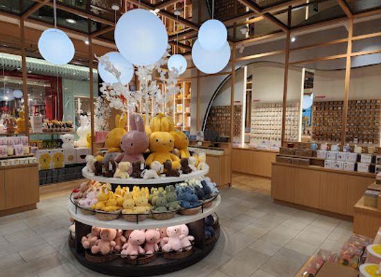 australia/melbourne/shop/meeq-emporium-ft-jellycats-miffy-ghibli-pusheen-decole