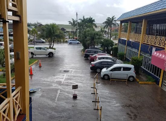 jamaica/martha-brae-river-valley/shop/blue-diamond-shopping-mall
