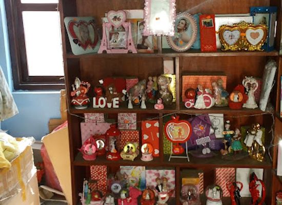 nepal/bhaktapur/shop/b-s-gifts-shop-with-stationery