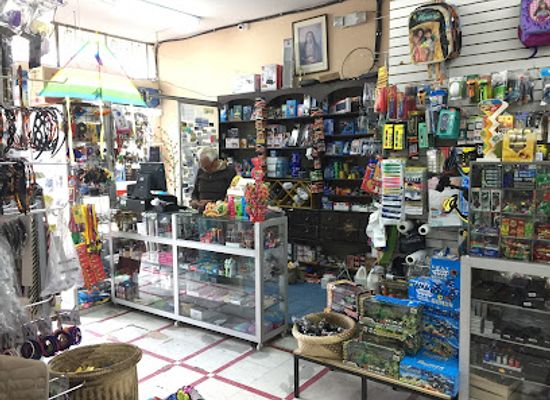 ecuador/quito/la-floresta/shop/comercial-floresta